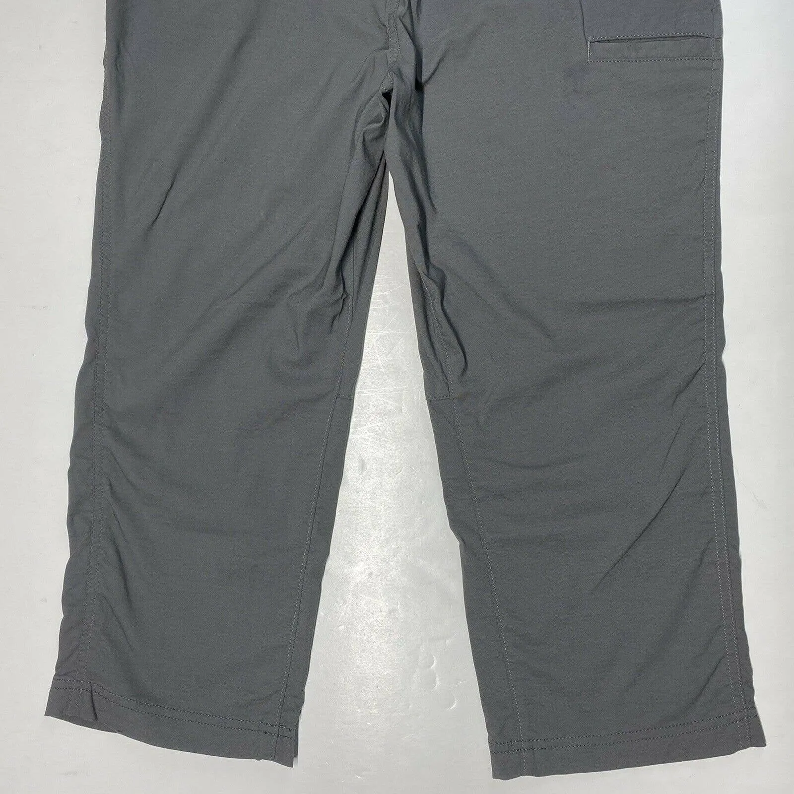 Duluth Trading DuluthFlex Dry On The Fly Capris Sz 8 Gray Cropped Hiking Pants
